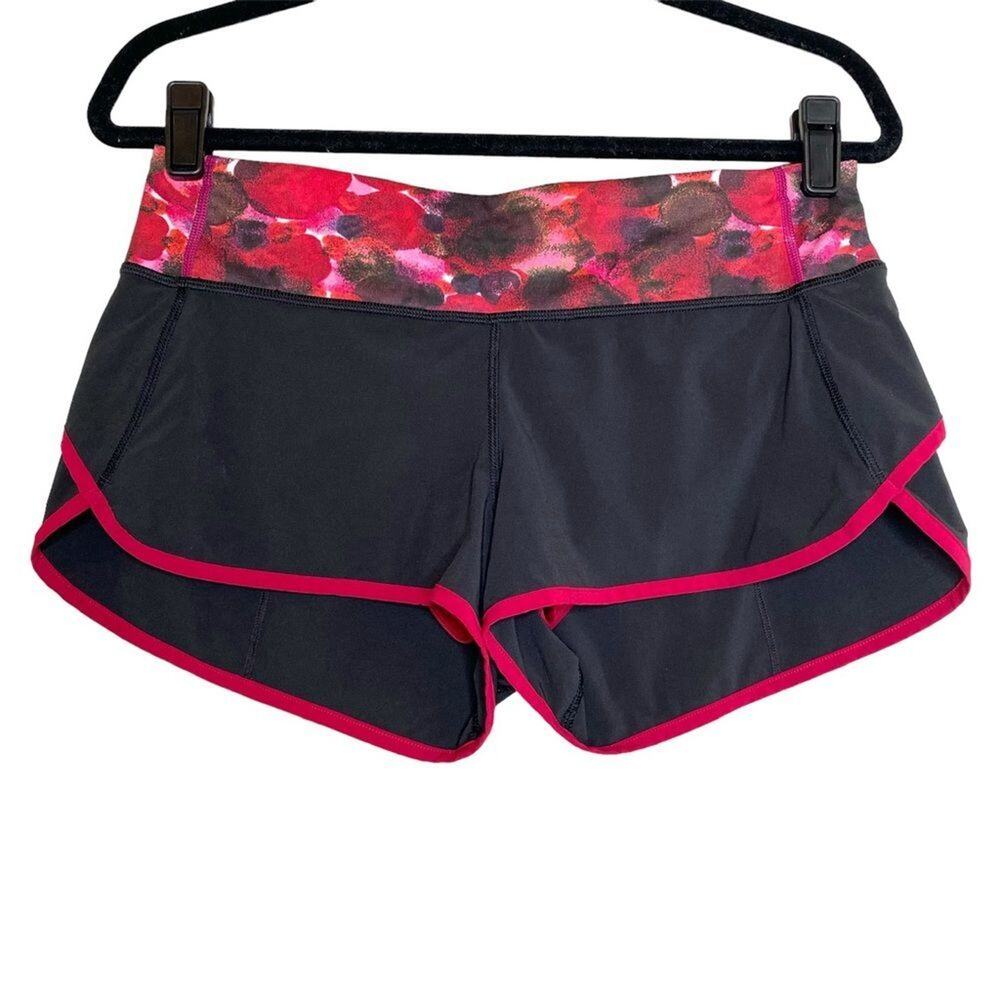 Lululemon Black Poppy Petals Speed Short 3" Inseam 6